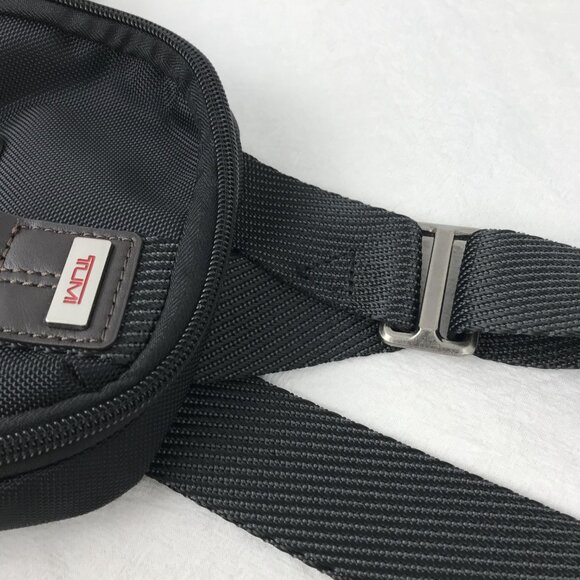 NWT TUMI SLING BAG In black - Picture 7 of 11
